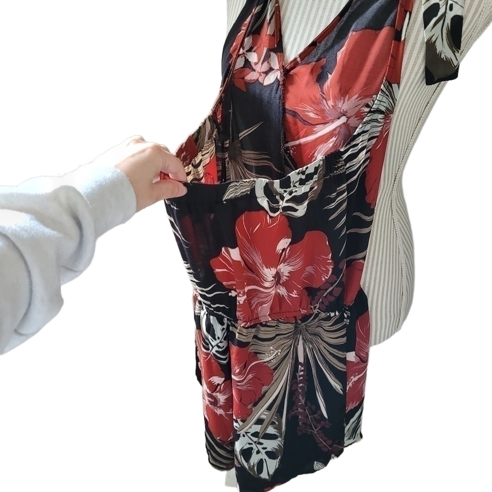 Dynamite | vneck halter romper one piece | small | black red hibiscus dress - Picture 9 of 15